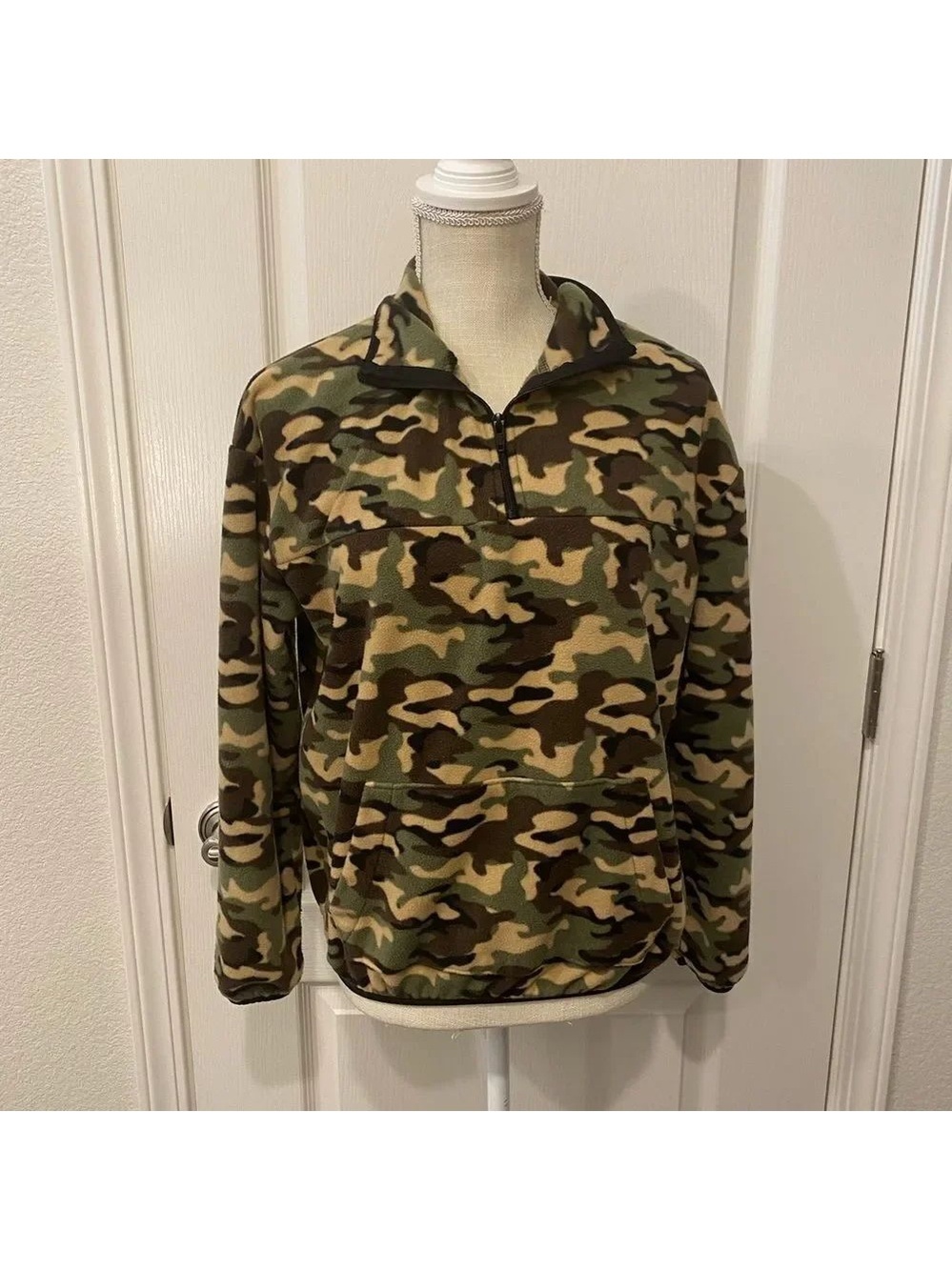 No Boundaries camo sweater